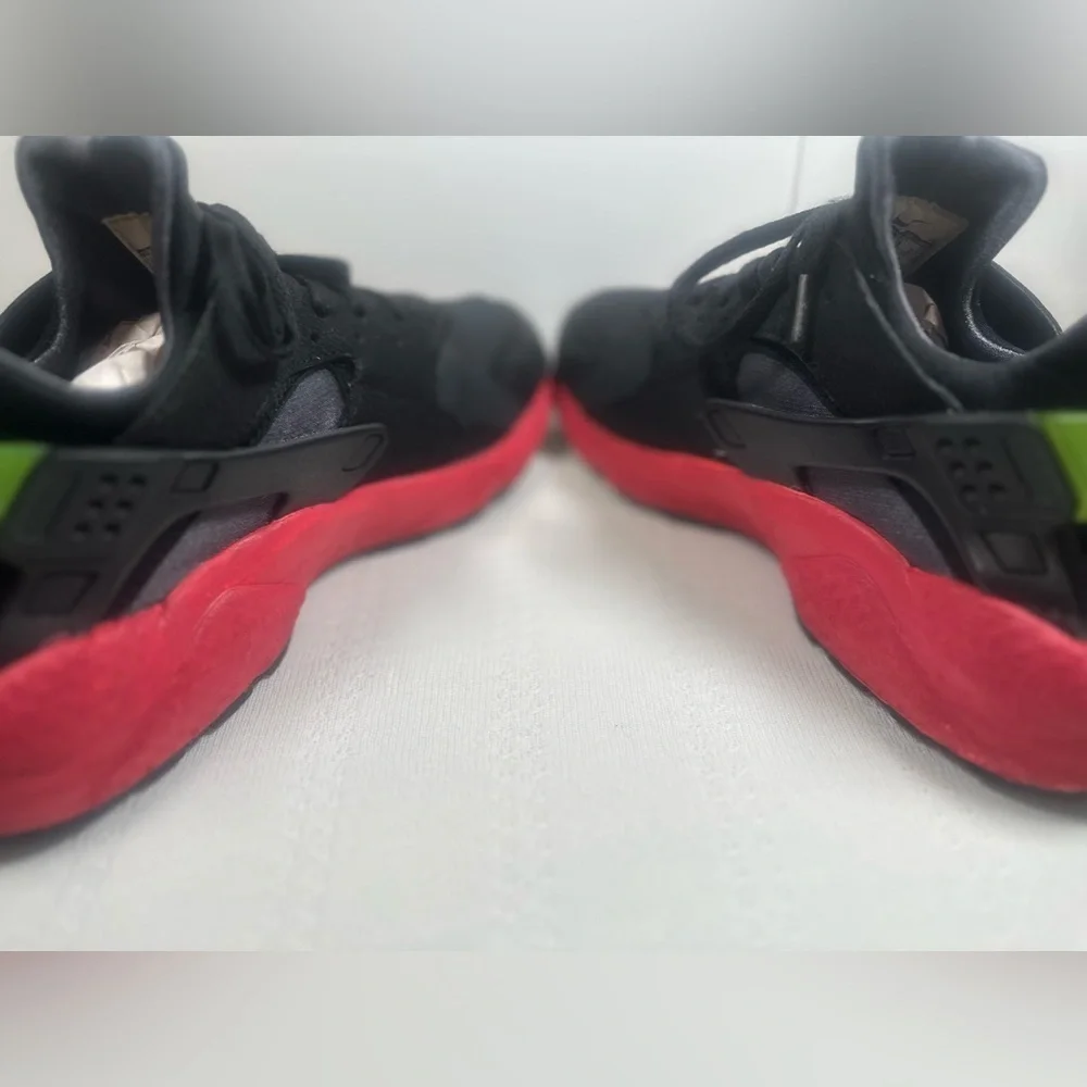 Nike Air Huarache Hyperpunch